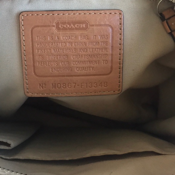 Pink Signature Coach tote purse - Picture 4 of 8